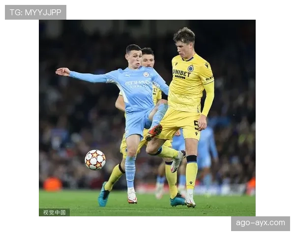 阿兹蒙赛场表现亮眼，全球足球界关注其新兴影响力与市场潜力