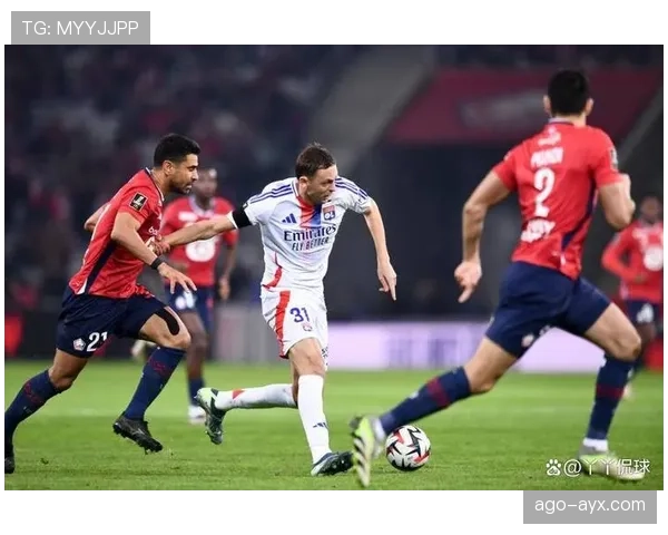 里昂防线稳固助球队连胜，状态强势回暖迎突破