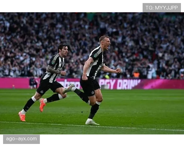 英超榜首悬念加剧，争冠形势持续胶着