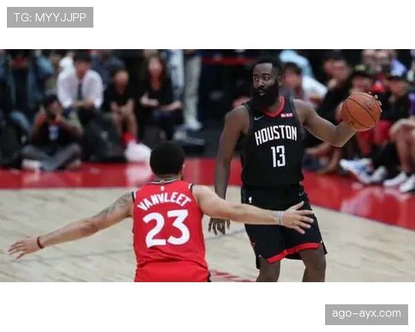 比尔挡拆拉开空间提升得分效率明显超越队友