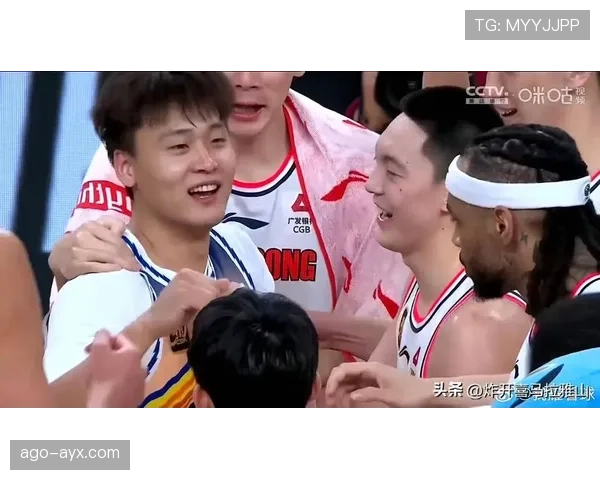 赵睿训练完直接钻进夜店？这反差谁看了不迷糊